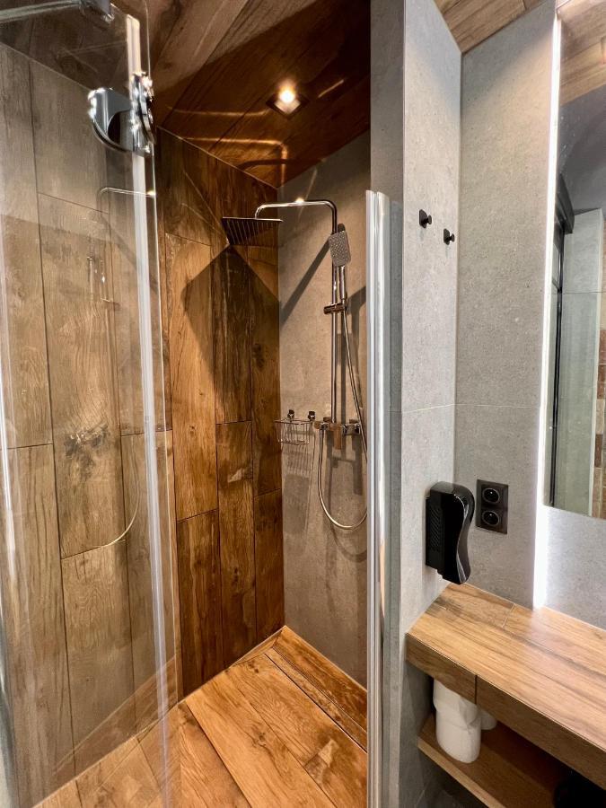 Loft Klonowa - Apartament Z Garazem Kielce Ngoại thất bức ảnh