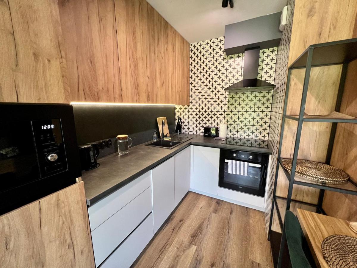 Loft Klonowa - Apartament Z Garazem Kielce Ngoại thất bức ảnh