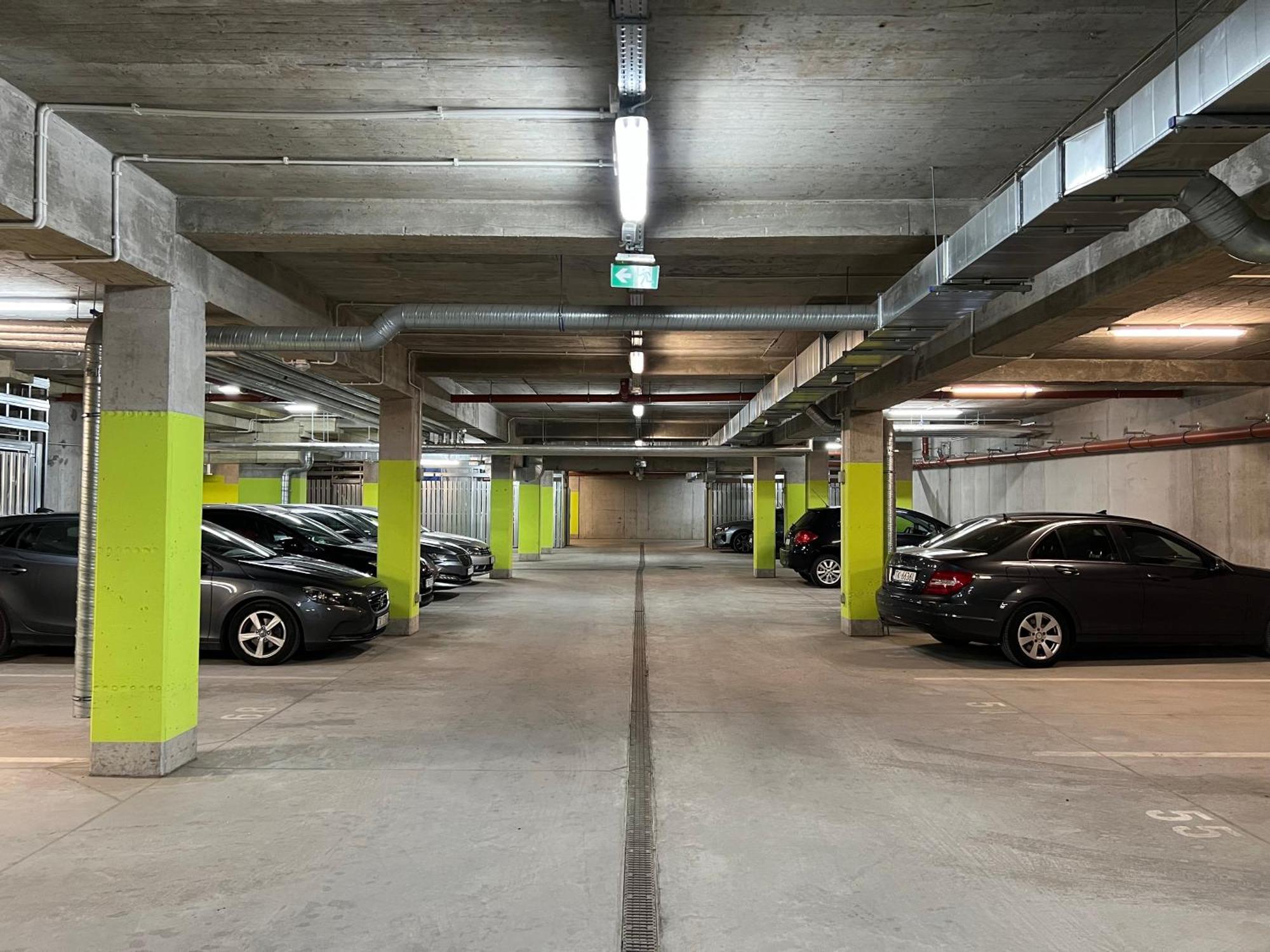 Loft Klonowa - Apartament Z Garazem Kielce Ngoại thất bức ảnh